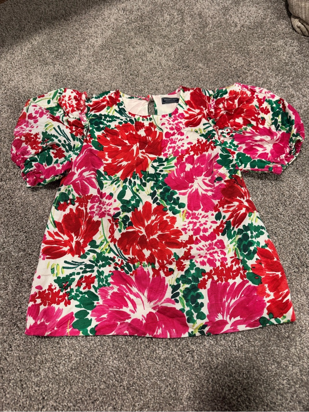 Vineyard Vines Floral Puff-Sleeve Top in Red, Pink & Green